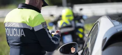 prometni nadzorpolicija - simbolična fotografijaprometna policijavarnost v prometupolicija na motorjihmotoristična policijaprehitri voznikiavtocestna policijaalkotestalkohol v prometu08.04.2025 Policijski nadzor, počivališče PovodjeFOTO: Nik Erik Neubauer