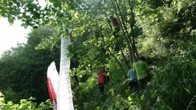Nemški jadralni padalec se je ponesrečil na pobočju Kobilje glave.Foto: GRZ Slovenije