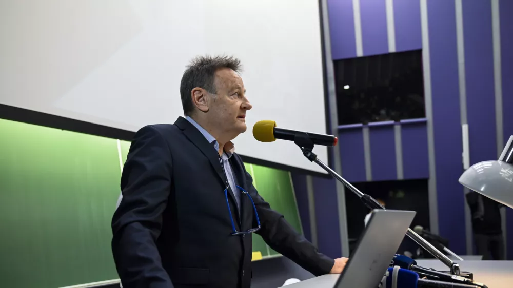 predsednik FIDES Damjan Polh - 09.01.2024 – opozorilna stavka zdravnikov in zobozdravnikov - zdravniki in zobozdravniki zaradi neuresničenih zavez vlade iz že sklenjenih sporazumov opozorilno stavkali. protest //FOTO: Nik Erik Neubauer 