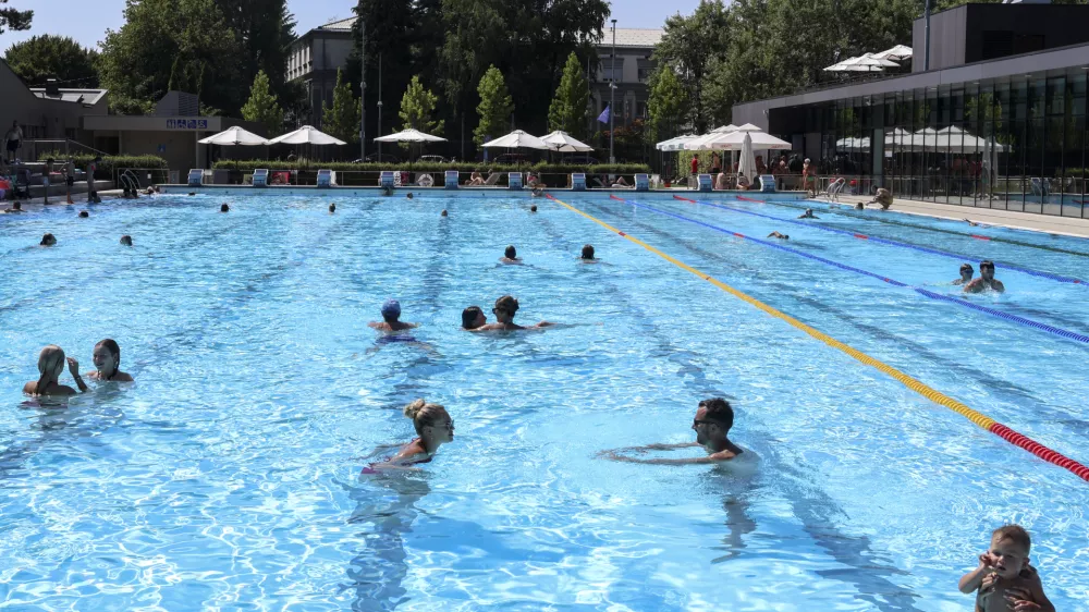 Za celodnevno kopanje v Ljubljani tudi do 19 evrov