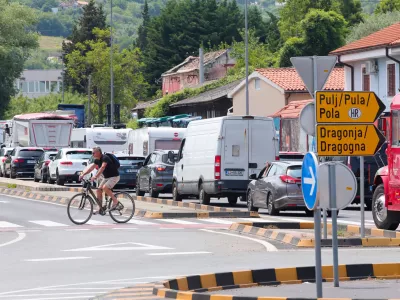 Koper, 09.06.2023Šalara, cesta Koper-Dragonja, promet, kolone, kolona 