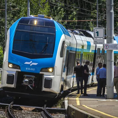 ﻿novi vlad Stadler, Slovense železnice