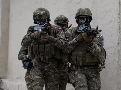 Slovenski vojaki v nekdanjem oporišču sovjetske vojske na Slovaškem, ki danes služi kot Natovo oporišče blizu meje z Ukrajino. 