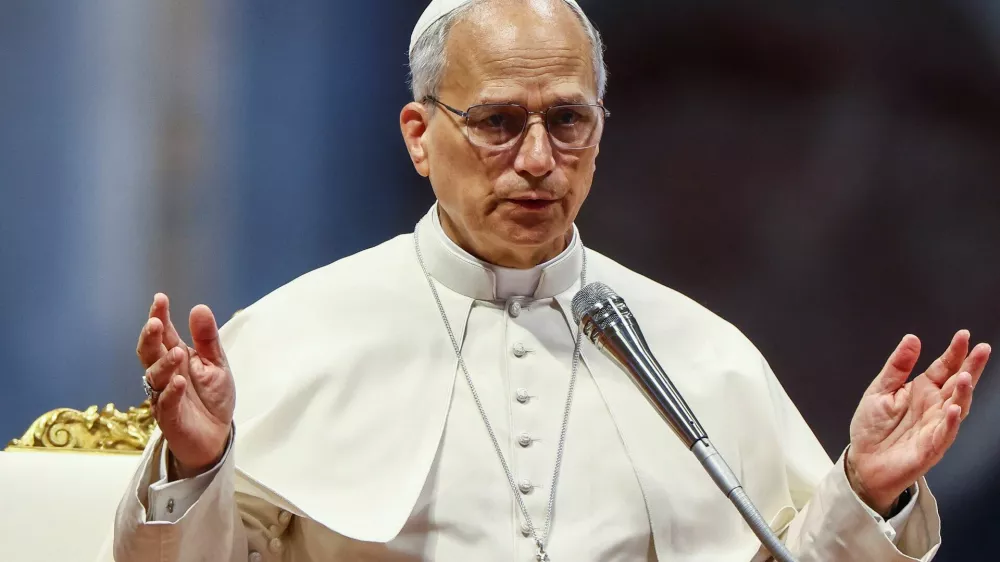 Pope Leo XIV holds a Jubilee audience on the occasion of the Jubilee of Sport, at St. Peter's Basilica, at the Vatican June 14, 2025. REUTERS/Yara Nardi