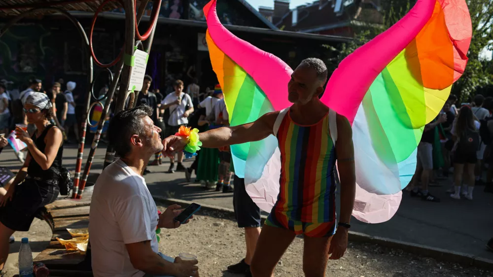(FOTO) Parada ponosa v Ljubljani: parada kot politično dejanje in poziv k pravičnejši družbi