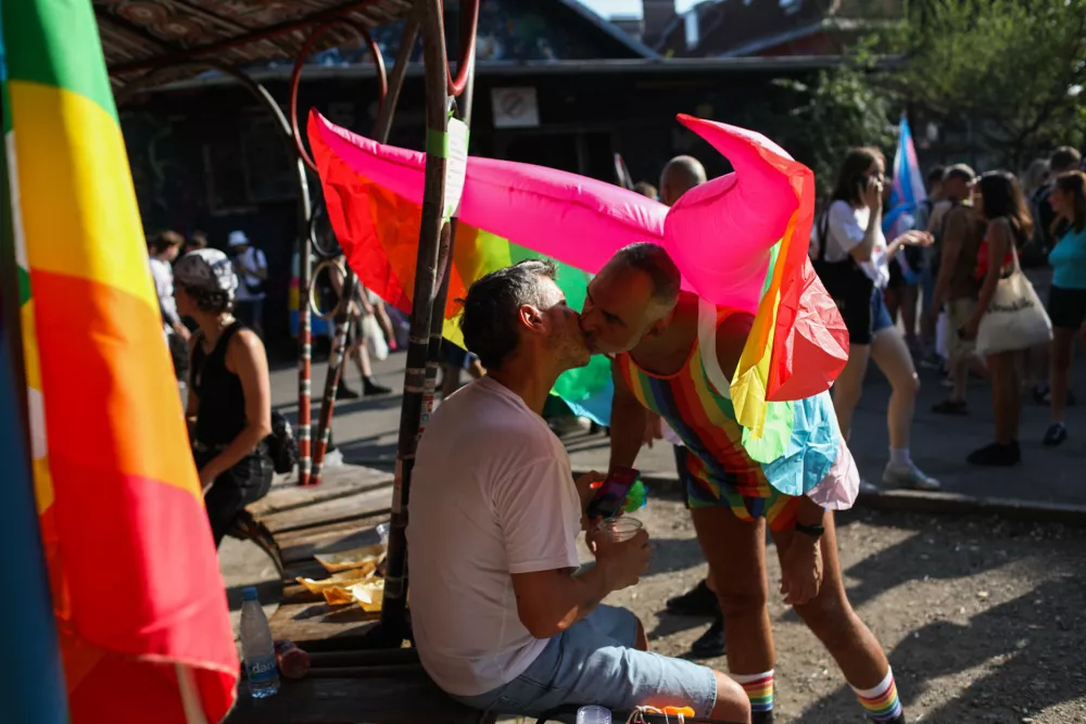 (FOTO) Parada ponosa v Ljubljani: parada kot politično dejanje in poziv k pravičnejši družbi