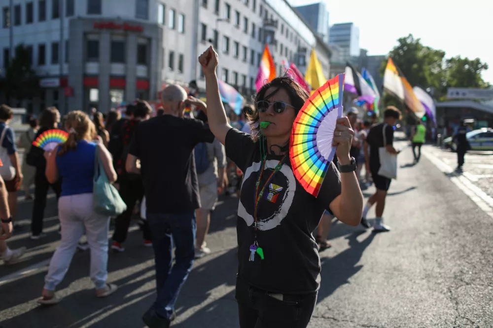 (FOTO) Parada ponosa v Ljubljani: parada kot politično dejanje in poziv k pravičnejši družbi