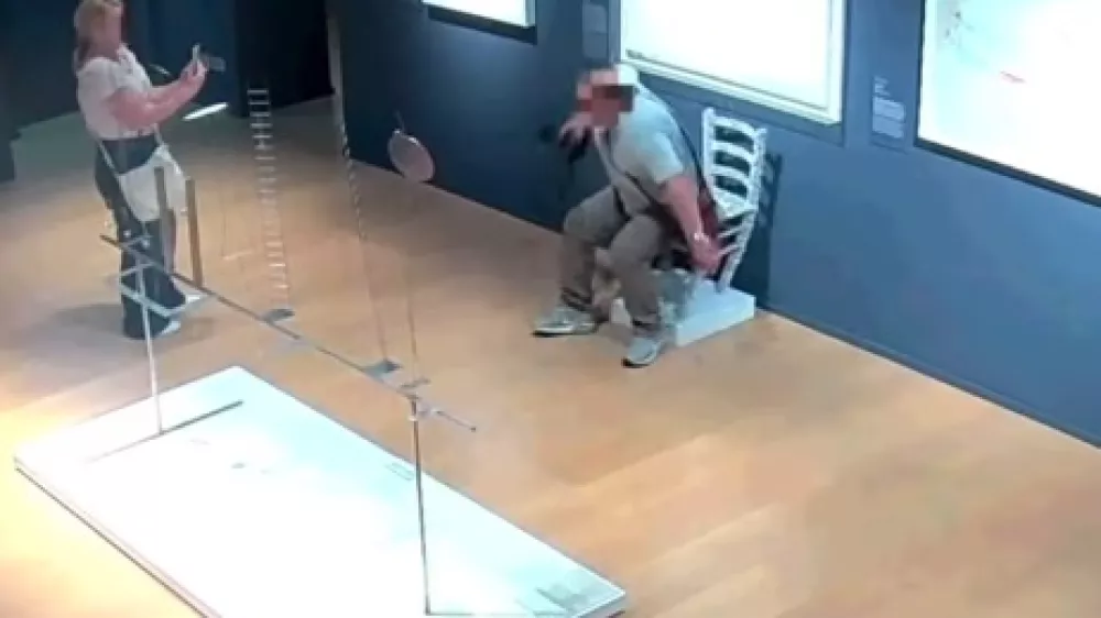 muzej, stol, nesreča / Foto: Palazzo Maffei Casa Museo