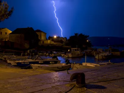 ﻿- HRVAŠKA 2015 -vremenska slika - strela  ///FOTO: Jaka Gasar