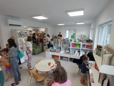 Knjižnica odprla vrata vrvežu Zelene doline