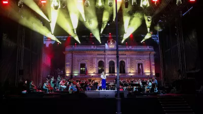 (FOTOGALERIJA) S Poletno nočjo se je začelo dolgo vroče kulturno poletje