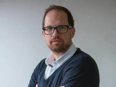 .Toma Klipteter, komentator - dopisna    - Dnevnik 2016 - portreti za komentarje in kolumne - komentatorji - novinarji - novinar -  //FOTO: Maja Marko