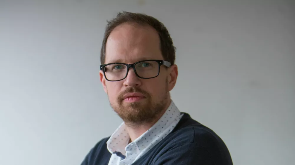 .Toma Klipteter, komentator - dopisna    - Dnevnik 2016 - portreti za komentarje in kolumne - komentatorji - novinarji - novinar -  //FOTO: Maja Marko