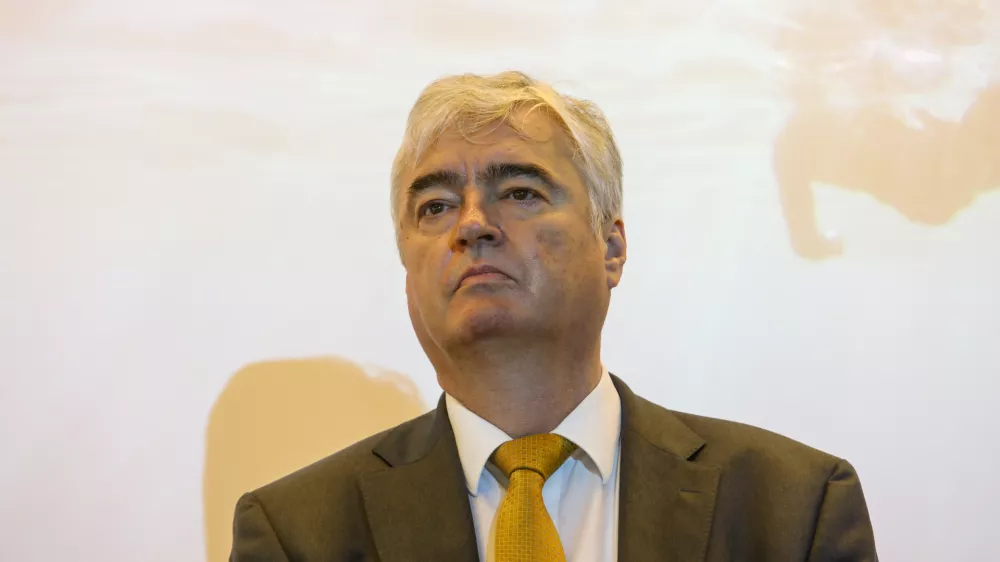 Milan Zver02.04.2024 - novinarske konference predsednika SDS Janeza Janše in evropskega poslanca Milana Zvera, na kateri bosta razkrila interne dokumente Evropske komisije v povezavi z obiskom podpredsednice Evropske komisije Vere Jourove v Sloveniji.Foto: Luka Cjuha