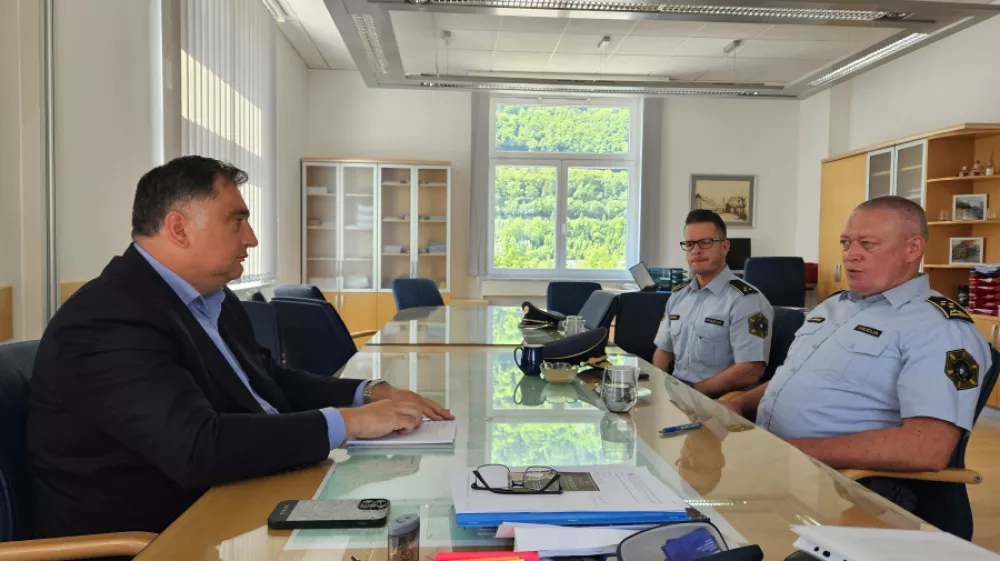 Poleti bodo na Gorenjskem za red skrbele mešane patrulje