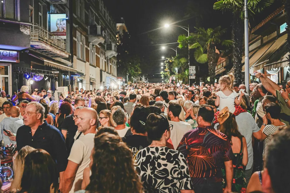 V soboto zvečer se bo središče mesta spremenilo v ogromno prizorišče na prostem.  Foto: Kvarnerja