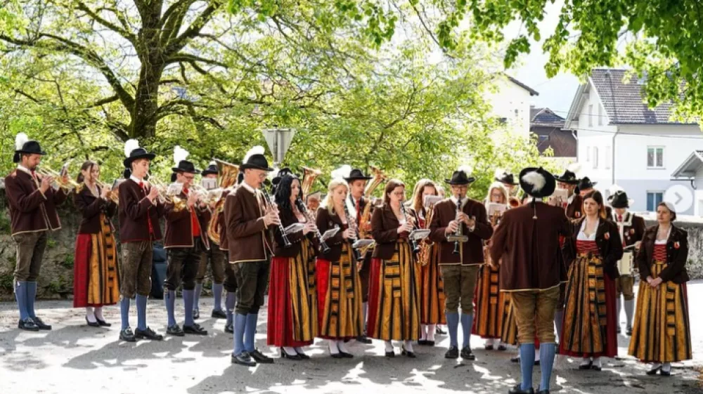 Člani tradicionalne godbe Steinfled. Foto: spletna stran skupine