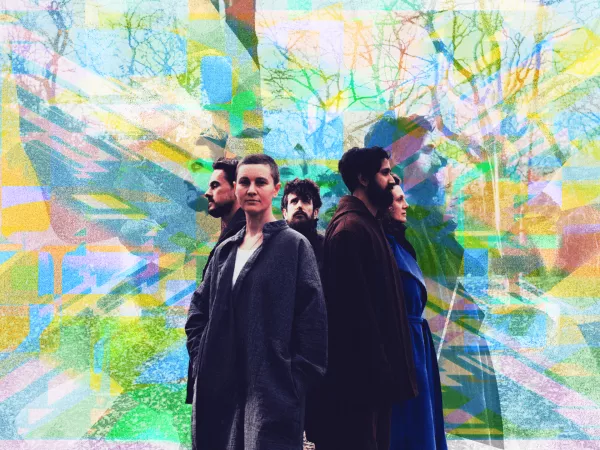 Nujnost kritike skozi glasbo