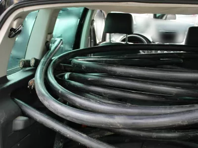 Kabel, ukraden z železniške infrastrukture v Besnici. / Foto: Pu Kranj