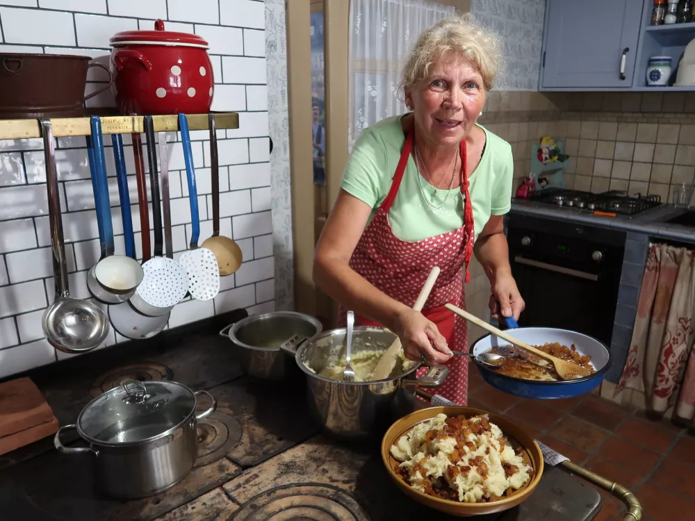 Domačija Pr Markotovih v Selščku (Nad Cerknico), Notranjska hiša, Nataša Mele, obnovljena domačija, priznanje Šole prenove / Foto: Nataša Bucik Ozebek