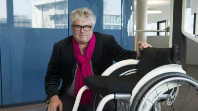 (GERMANY OUT) Firma OttoBock, Prothesen- und Rollstuhlhersteller, Geschäftsführer Hans Georg Näder mit einem Rollstuhl im Science Center in Berlin (Photo by aslu/ullstein bild via Getty Images) / Foto: Ullstein Bild