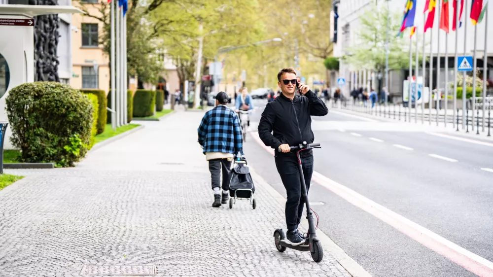 Električni skiro, prekršek / Foto: Avp
