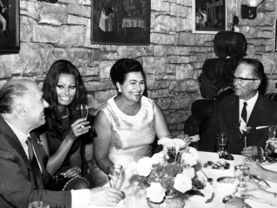 Junij 1969: Sophia Loren, Carlo Ponti, Tito in Jovanka. / Foto: Profimedia
