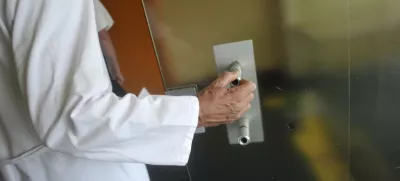 - ilustrativna fotografija zdravstvo, zdravniki, zdravnice, medicinske sestre, UKC Ljubljana, klinični center, bolnišnica//FOTO: Tomaž Zajelšnik