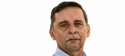 Miran Lesjak- Redakcija Dnevnik 2024 - portreti za komentarje in kolumne - kolumnisti - komentatorji – novinarji - portret //FOTO: Luka Cjuha