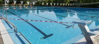 Na snímke je kúpalisko Vadaš v Štúrove. Kúpalisko je otvorené len pre ubytovaných hostí, pokiaľ hygienici nerozhodnú inak. Vo vode na kúpalisku našli viaceré améby.,Image: 1013684494, License: Rights-managed, Restrictions:, Model Release: noFoto: Profimedia