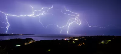 2019. Nevihta nad Piranskim zalivom.//FOTO: Bojan Velikonja