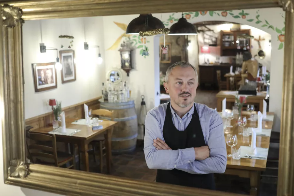 gostinec Rok Vovko - 13.10.2022 – Gostilna Vovko, Restaurant & Hotel, Ratež 48, Brusnice //FOTO: Jaka Gasar / Foto: Jaka Gasar