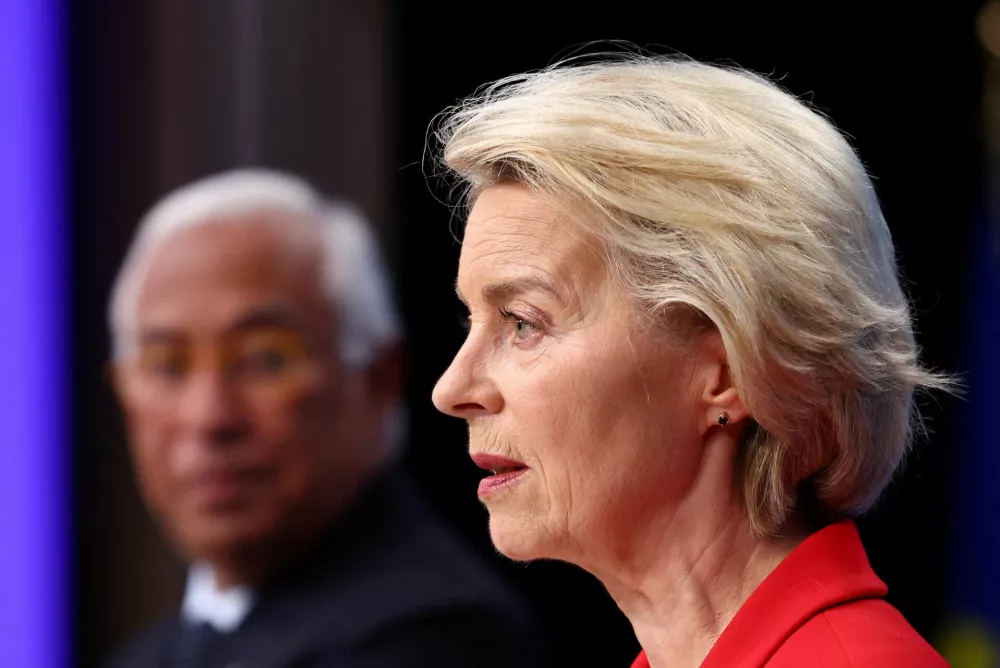 European Commission President Ursula von der Leyen speaks next to Polish Prime Minister Donald Tusk and European Council President Antonio Costa during a press conference, on the day of the European Union leaders summit in Brussels, Belgium June 26, 2025. REUTERS/Yves Herman