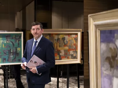 Slovenska umetnostUmetnineUmetniški trgAleš Musar7.12.2024 Dražba umetniških del v organizaciji galerije SLOART, hotel Grand Plaza.FOTO: Nik Erik Neubauer