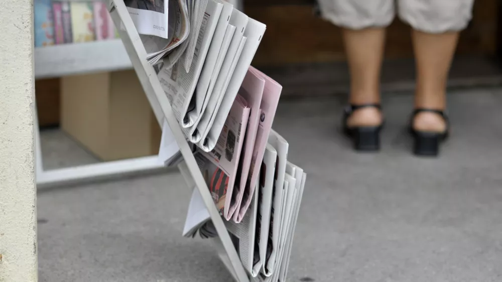 - ilustrativna fotografijamediji, tiskani mediji, časopisi, revije   //FOTO: Tomaž Zajelšnik