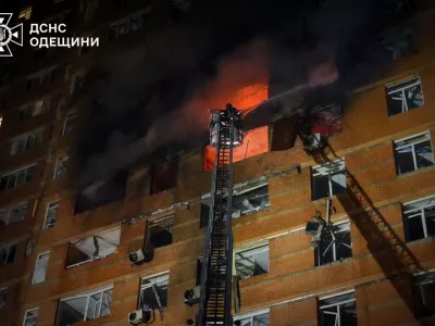 A firefighter works at the site of an apartment building hit by a Russian drone strike, amid Russia's attack on Ukraine, in Odesa, Ukraine, in this handout picture released on June 28, 2025. Press service of the State Emergency Service of Ukraine in Odesa region/Handout via REUTERS  THIS IMAGE HAS BEEN SUPPLIED BY A THIRD PARTY   TPX IMAGES OF THE DAY
