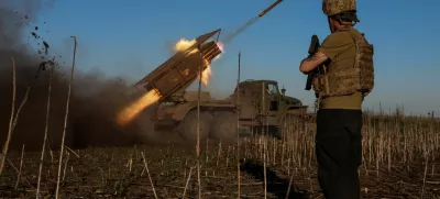 Ukrainian service members of the 25th Sicheslav Airborne Brigade fire a BM-21 Grad multiple rocket launch system towards Russian troops near the frontline town of Pokrovsk, amid Russia's attack on Ukraine, in Donetsk region, Ukraine April 19, 2025. REUTERS/Anatolii Stepanov   TPX IMAGES OF THE DAY