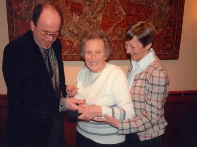 dr. zora janžekovič s prijatelji