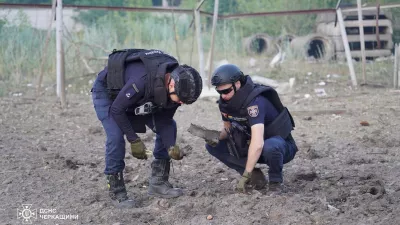 Emergency deminers collect remains of a missile after Russian drone and missile strikes, amid Russia's attack on Ukraine, in the town of Smila, Cherkasy region, Ukraine June 29, 2025. Press service of the State Emergency Service of Ukraine in Cherkasy region/Handout via REUTERS ATTENTION EDITORS - THIS IMAGE HAS BEEN SUPPLIED BY A THIRD PARTY. DO NOT OBSCURE LOGO.