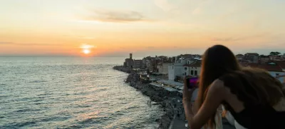 Terasi 99 poleg pestre ponudbe in sobotnih DJ večerov nudi nepozaben razgled na sončni zahod. F Hotel Piran