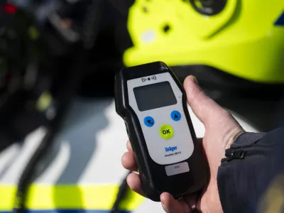 prometni nadzorpolicija - simbolična fotografijaprometna policijavarnost v prometupolicija na motorjihmotoristična policijaprehitri voznikiavtocestna policijaalkotestalkohol v prometu08.04.2025 Policijski nadzor, počivališče PovodjeFOTO: Nik Erik Neubauer