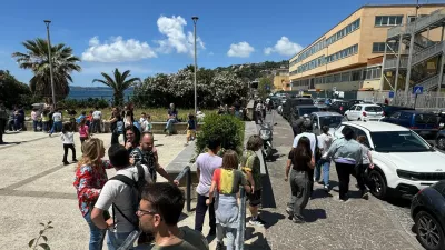 Prebivalce Neaplja je potres prestrašil tudi 13. maja letos. Foto: Profimedia