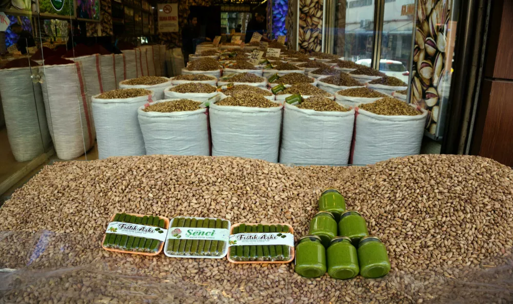 RYNTH9 Pistachio is most famous agricultural product of Gaziantep and widely sold all around the city, Turkey.