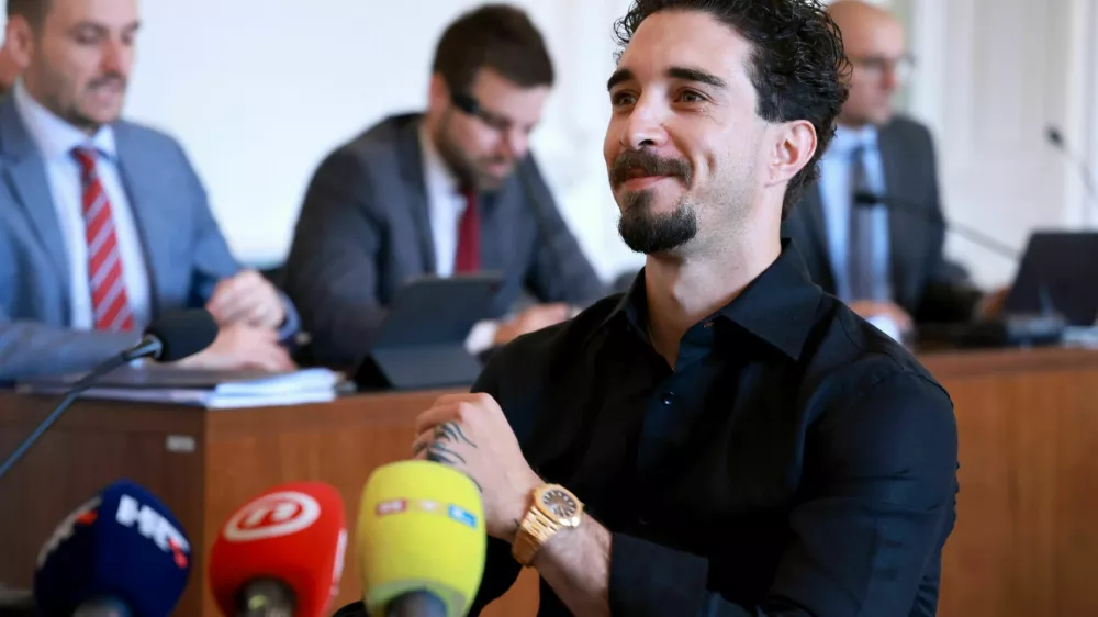 Šime Vrsaljko z uro, ki je danes vredna med 140.000 in 190.000 ameriških dolarjev. F Pixsell