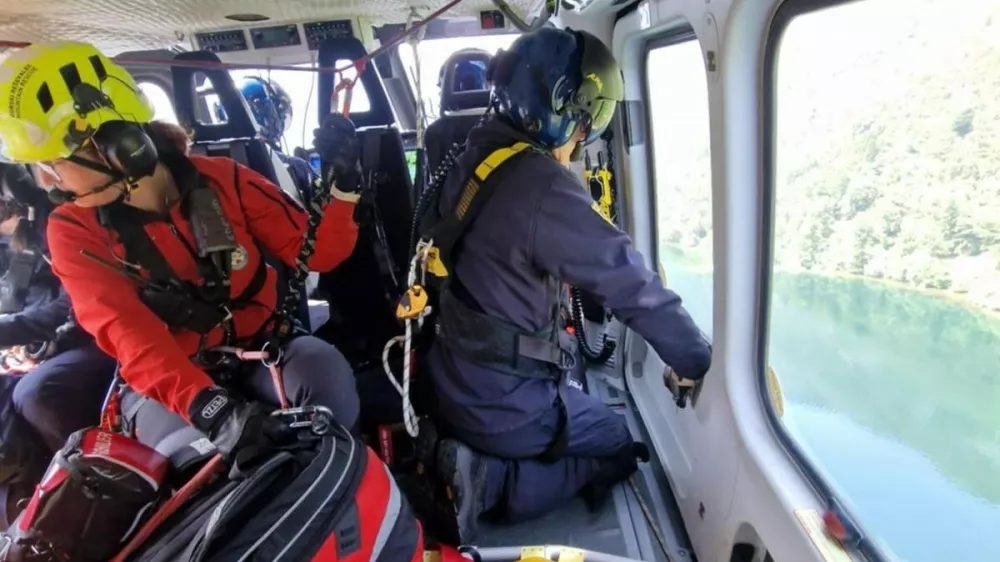 Gorska reševalca zveza Slovenije, gorski reševalci, reševanje, reševalci, nesreča, gore