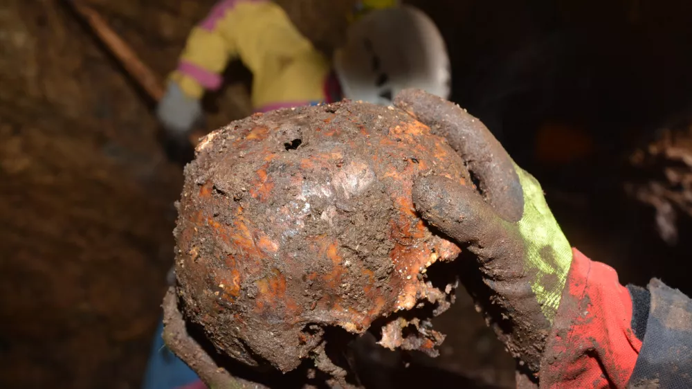 ﻿izkopavnje, povojni poboji, Brezno pri Bradaćevi bradi