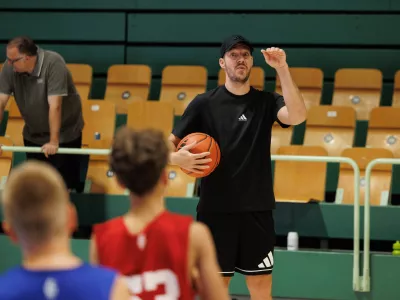 Lasko, sportna dvorana Tri Lilije.Trening v okviru kosarkarskega kampa Goran Dragic.Nekdanji kosarkar Goran Dragic.