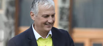 vodja koalicije Za otroke gre Aleš Primc - 11.10.2022 - izjava za medije Aleša Primca in Metke Zevnik iz koalicije Za otroke gre! pred predajo podpisov pobude za razpis naknadnega zakonodajnega družinskega referenduma za zaščito otrok in družin o spremembah družinskega zakonika v DZ //FOTO: Luka Cjuha