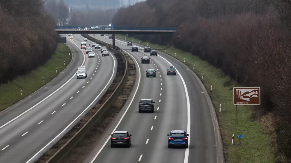 Avtocesta A45, kjer so ob cesti našli avto. / Foto: Istock