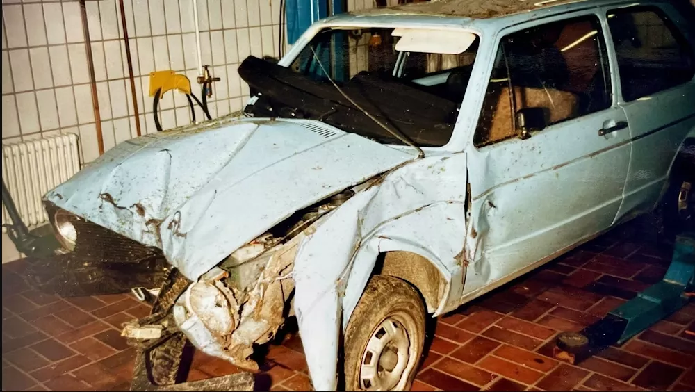 Uničeni golf / Foto: Nemška Zvezna Policija